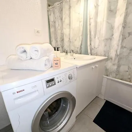 Reflet Yourhosthelper Appartement