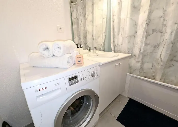 Reflet Yourhosthelper Appartement